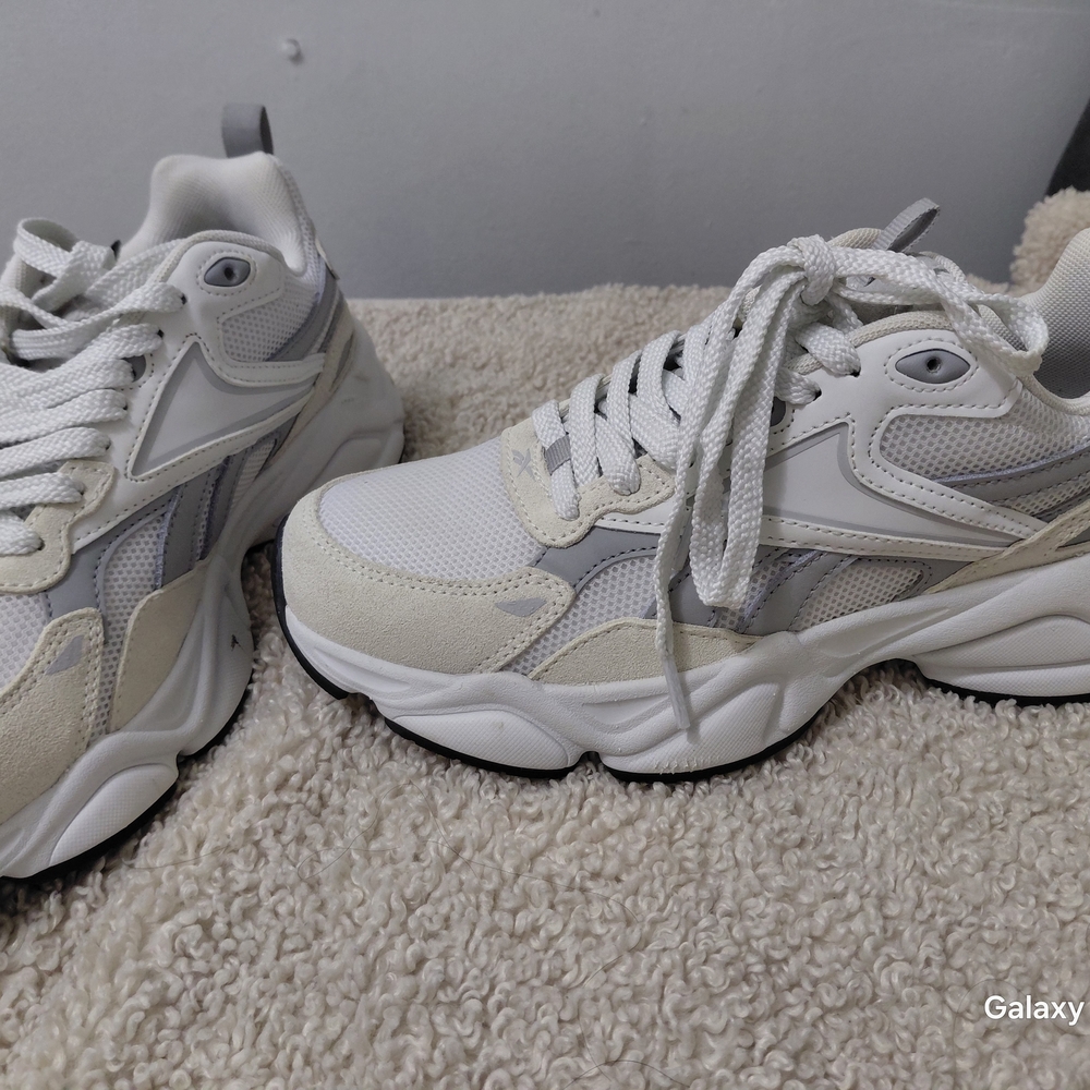 Reebok Women's Cream and Gray Sneakers
